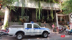 Khách sạn có bệnh nhân COVID-19 từng lưu trú nay bị phong tỏa (Ảnh: Hòa Bình) 