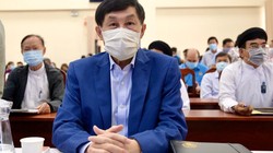 Ông Johnathan Hạnh Nguyễn tại buổi trao tặng ngày 20/3 (Ảnh: TT) 