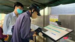 Nhiều địa phương khuyến nghị người dân khai báo y tế khi trở về từ Đà Nẵng. Ảnh: Hòa Bình