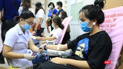 Tham gia hiến máu tình nguyện tại CLB Hành trình đỏ TP.HCM (Ảnh: TTBC) 