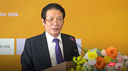 Thứ trưởng Hoàng Vĩnh Bảo, Chủ tịch Hội Xuất bản Việt Nam phát biểu khai mạc hội sách trực tuyến đầu tiên (Ảnh: Đăng Khoa) 