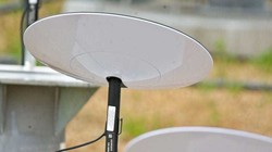 Ăng ten cỡ nhỏ của SpaceX cho dự án Internet vệ tinh Starlink (Ảnh: Darkpenguin22/Reddit)