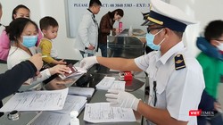 Kiểm dịch y tế quốc tế TP.HCM tại sân bay Tân Sơn Nhất (Ảnh: TTKD) 