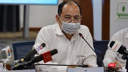 BS Tăng Chí Thượng - Phó GĐ Sở Y tế TP.HCM cho biết Sở đã tiến hành điều tra khẩn cấp hơn 100 trường hợp tiếp xúc gần với BN449 và BN450 (Ảnh: Đình Nguyên) 