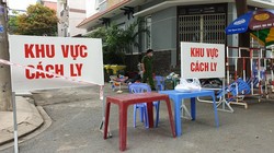 Khu vực đang phong tỏa tại phường Hòa Thạnh, quận Tân Phú (Ảnh: Nguyễn Tân) 