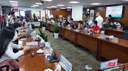 Họp báo thông tin về việc Đại biểu Quốc hội Phạm Phú Quốc có 2 quốc tịch chuẩn bị diễn ra tại Trung tâm Báo chí TP.HCM (Ảnh: Hòa Bình) 