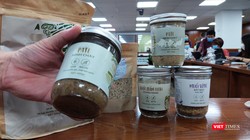 Sản phẩm của thương hiệu Minh Chay bị Ban Quản lý An toàn thực phẩm TP.HCM thu hồi (Ảnh: Hòa Bình) 