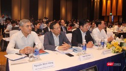 Ông Nguyễn Minh Hồng (người đầu tiên từ trái sang - Chủ tịch Hội Truyền thông số Việt Nam dự hội nghị Chính phủ điện tử (Ảnh: Trường Giang) 