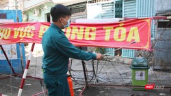 Lực lượng chức năng TP.HCM đã phong toả nhiều khu vực tại Quận 5 và Quận 9 liên quan đến các BN1451, BN1453 (Ảnh: Hải Linh) 