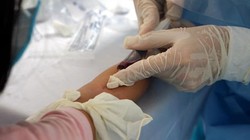 Toàn bộ 93 ca tiếp xúc gần với BN1451 và BN1453 đều nhận kết quả âm tính (Ảnh: BYT) 