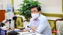 Chủ tịch UBND TP.HCM Nguyễn Thành Phong chỉ đạo tại cuộc họp phòng, chống COVID-19 (Ảnh: Huyền Mai) 