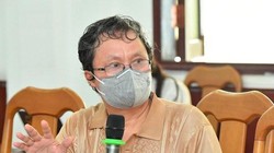 Bác sĩ Trương Hữu Khanh phát biểu về phòng chống dịch Covid-19. Ảnh: Việt Dũng