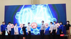 Chung tay cùng các vùng dịch vượt qua làn sóng dữ dội của COVID-19