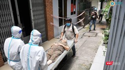 Cấp cứu bệnh nhân FO nặng trong vùng dịch TP.HCM. Ảnh: HCDC