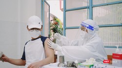 Học sinh trường Lương Thế Vinh ở TP.HCM được tiêm vắc xin ngừa COVID-19