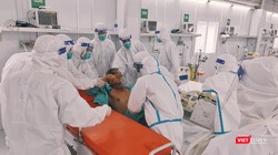 Chăm sóc bệnh nhân nặng tại Trung tâm Hồi sức Covid-19 Bệnh viện Việt Đức tại TP.HCM