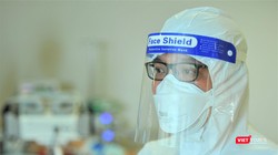 Bác sĩ Lê Minh Khôi trực chiến tại Trung tâm Hồi sức COVID-19 Bệnh viện Đại học Y Dược TP.HCM suốt 8 tháng mới được về nhà