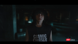 Cảnh cuối của MV là khoảnh khắc chàng trai tự kết liễu cuộc đời của mình bằng cách nhảy lầu - Ảnh chụp màn hình