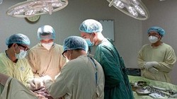 Bình Dương cần tuyển dụng 800 nhân viên y tế, Đồng Nai cần thêm 300 người nữa. Ảnh: Báo Sức khỏe đời sống