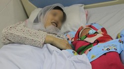 Chị H. và em bé sơ sinh