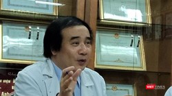 PGS.TS Nguyễn Văn Chi, Phó trưởng khoa Cấp cứu A9, Bệnh viện Bạch Mai chia sẻ về nguy cơ sức khỏe trong mùa nắng nóng chiều 23/4