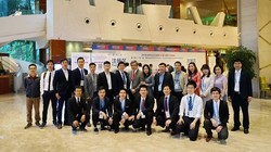 Đoàn chuyên gia của Việt Nam tham dự hội nghị tại Trung Quốc.