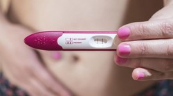 Trẻ vị thành niên mang thai là một trong những vấn đề nhức nhối cần toàn xã hội chung tay giải quyết