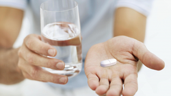 Sốt xuất huyết vào mùa, Bộ Y tế yêu cầu các đơn vị phải đảm bảo đủ thuốc để điều trị và phòng bệnh.