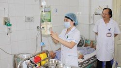 Bệnh nhân được chăm sóc tại Bệnh viện Phổi Trung ương.