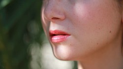 Những dấu hiệu bất thường ở môi cảnh báo nguy cơ về sức khỏe.