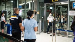 Thái Lan thực hiện kiểm dịch ngay tại các sân bay để đề phòng virus lạ xâm nhập vào nước này (Ảnh: CNBC)