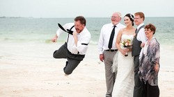 Theo Daily Mail, hàng năm, ISPWP đều tổ chức một cuộc thi nhằm chọn ra những bức hình cưới ấn tượng nhất.