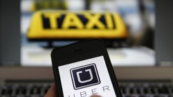 Đi Uber giờ cao điểm đắt hơn Vinasun 200%