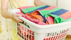 Video: Thú vị với máy giặt mini đạp chân