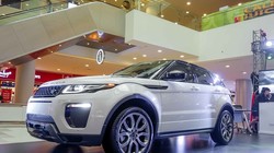 Video: 1 phút “đột nhập” nhà máy sản xuất Land Rover