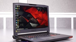 Cận cảnh laptop chơi game Acer Predator 17