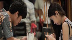 Cười ra nước mắt thời công nghệ số