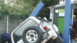 Những pha tai nạn trên trời rơi xuống