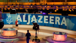 500 nhân viên của Al-Jazeera sẽ bị sa thải. 