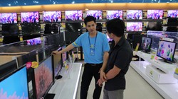 Tivi mức giá tầm trung từ 8-12 triệu đồng được ưa chuộng.