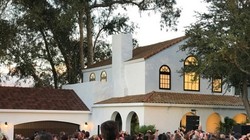 Ngói thu năng lượng mặt trời thu hút được sự quan tâm của nhiều người dân.