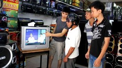 Trong thời gian qua, hơn 516 ngàn hộ nghèo, cận nghèo đã được hỗ trợ đầu thu truyền hình số mặt đất.