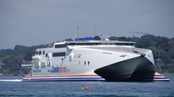 Được trang bị tới 2 động cơ phản lực, đây là chiếc tàu chở khách nhanh nhất thế giới.