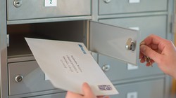 Quy định mới về lắp đặt hộp thư tại nhà chung cư, tòa nhà văn phòng dự kiến ban hành vào cuối năm 2017. 