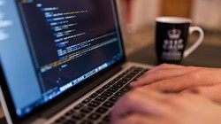 Theo TopDev, một trong những đặc điểm đáng ghi nhận của thị trường công nghệ Việt Nam là khả năng tăng trưởng nhanh. Ảnh