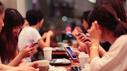 830 triệu người trẻ tuổi từ 15 đến 24 tuổi có khả năng truy cập Internet, hơn 80 phần trong số đó là các dân số trẻ ở 104 quốc gia và con số này đã tăng lên trong những năm gần đây. Ảnh minh hoạ: Cnet