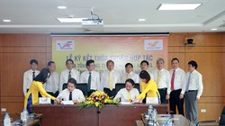 Lễ ký kết vừa diễn ra sáng nay 13/9. Ảnh: M.Đ