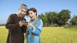 Cùng với Tổng đài Khuyến Nông 9195, VinaPhone phát hành sim Khuyến nông trên toàn quốc để tạo điều kiện cho bà con sử dụng điện thoại di động với giá ưu đãi. Ảnh minh hoạ: M.H