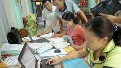 Người có hoạt động kinh doanh cho thuê nhà trên địa bàn TP.HCM chỉ cần ngồi tại nhà thực hiện việc kê khai thuế và nộp thuế qua mạng mà không cần đến bất kỳ cơ quan thuế hay kho bạc nào nữa. Ảnh minh hoạ: Cục thuế TP.HCM