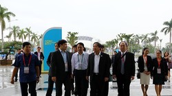 Nhằm chuẩn bị tốt nhất cho việc tổ chức Tuần lễ Cấp cao APEC 2017, đặc biệt là vấn đề truyền thông, từ sáng sớm ngày 8/11, Bộ trưởng Bộ Thông tin và Truyền thông Trương Minh Tuấn đã có mặt tại Đà Nẵng để kiểm tra công tác tổ chức.